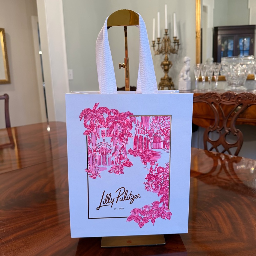 NEW Lilly Pulitzer Palm Beach Toile Gift Bag Pink White Collectible